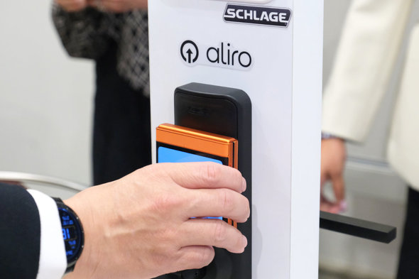 Aliro�X�}�[�g�L�[�g�p�C���[�W