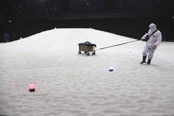 �J�V�I�v�Z�@�ƉF���q�󌤋��J���@�\�iJAXA�j���s�����A���ʒT����z�肵�����ʎ����̗l�q