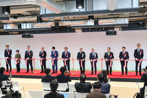 �e�[�v�J�b�g�̗l�q