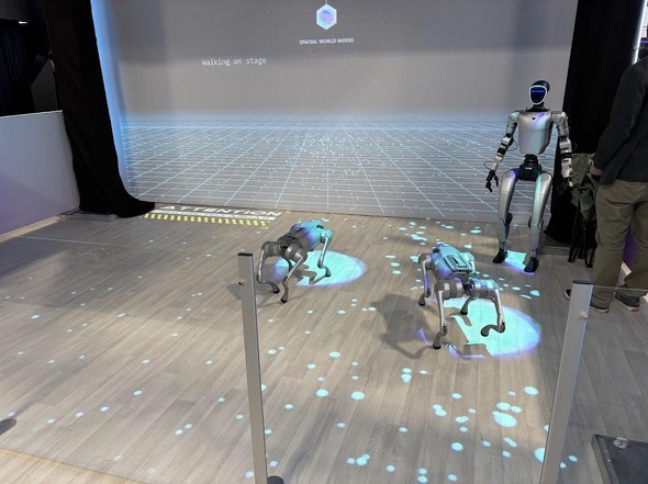 �x�m�ʂ̃t�B�W�J��AI�ɂ�郍�{�b�g�̋�Ԏw���f�����X�g���[�V����