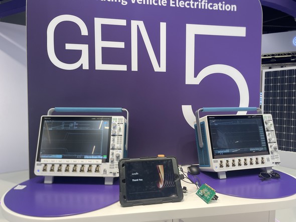 PCIM�̏����ɑ�5����Y���P�C�f�iSiC�jMOSFET�𔭕\�B�u�[�X�ő傫���A�s�[�����Ă���