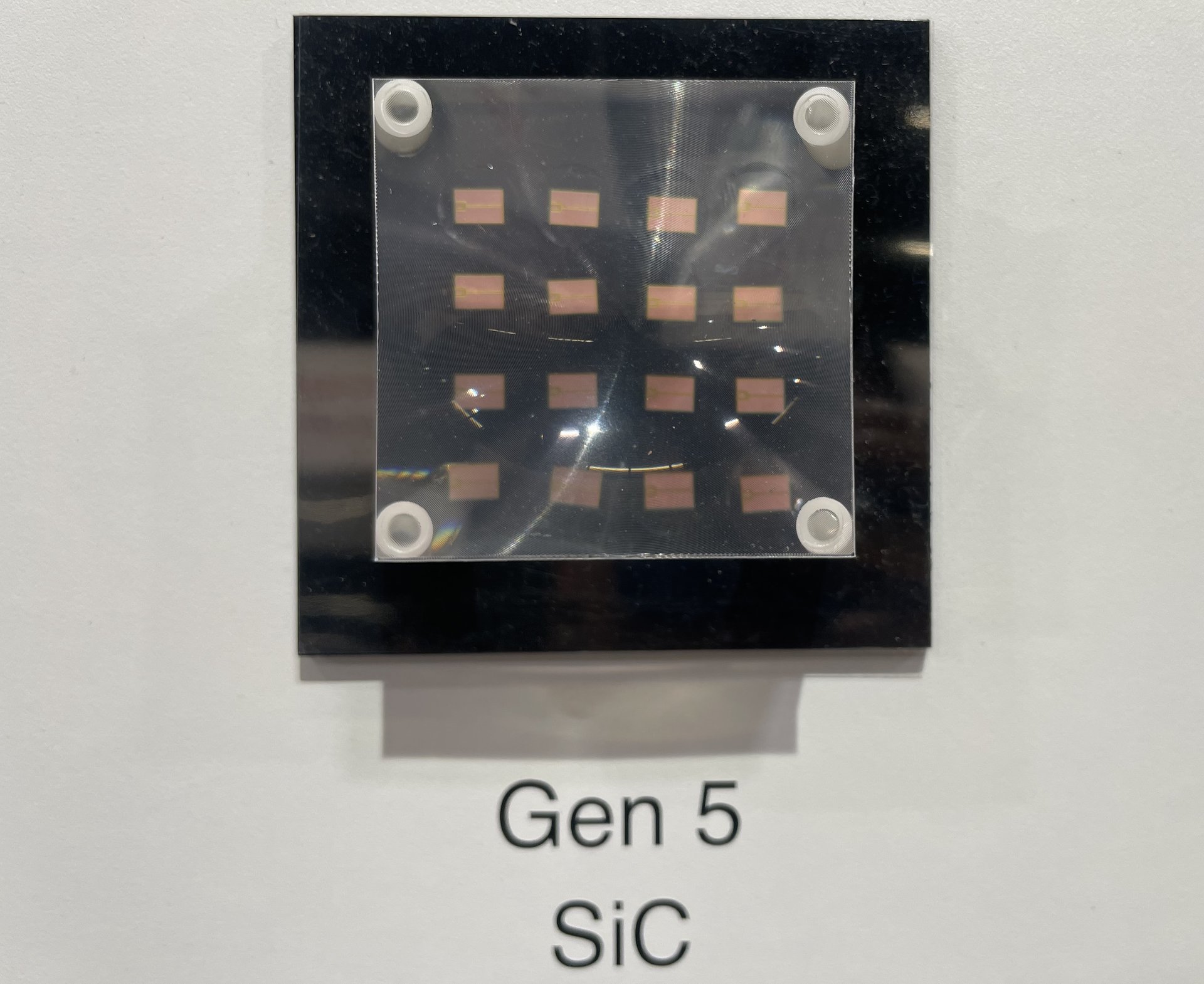 三菱電機、第5世代SiC MOSFETの核 オン抵抗25％減の独自構造：PCIM