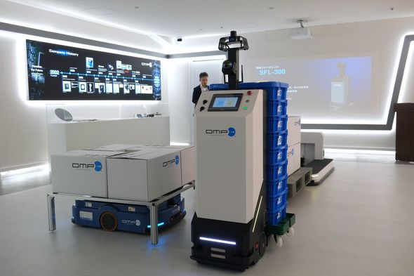 SEER Robotics��AMR�^AGF�Ȃǎ��@�f���̗l�q