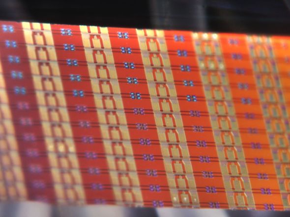 imec��300mm�V���R���t�H�g�j�N�X�v���b�g�t�H�[���Ő������ꂽGe/Si APD
