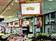 総合スーパーで採用：ソニー、販促支援の電子看板広告サービスを開始