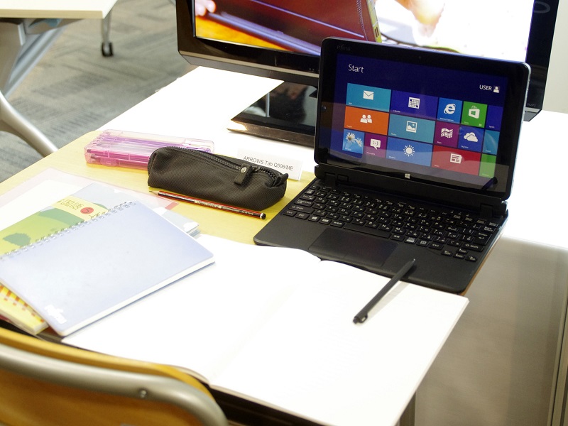富士通、Windows 10搭載法人向けPCを発表 “学校専用”タブレットも投入 - ITmedia エンタープライズ