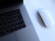 MacBook vs. その他のPCはどちらが“安全でコスパがいい”？　永遠の論争に決着か