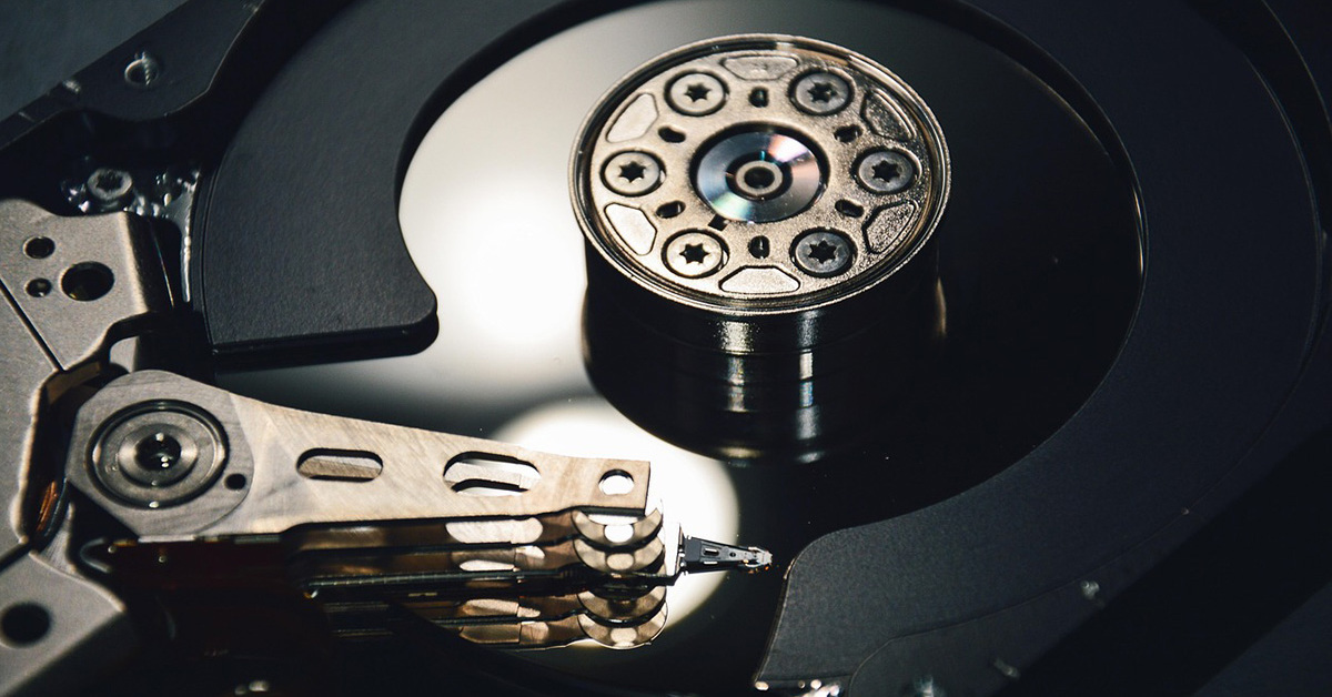 どのメーカーのHDDが壊れにくい? 32万台の監視結果から判明