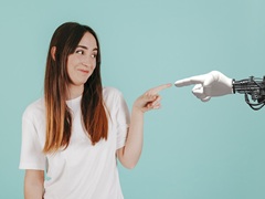 OpenAIが明かす、ユーザーはChatGPTを「こう使っている」
