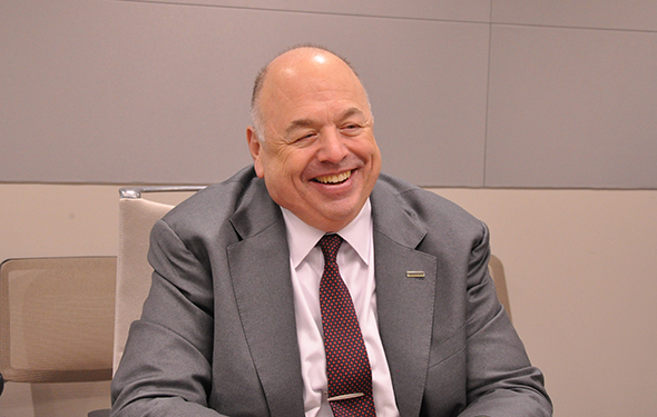 �Z�X�E���r����