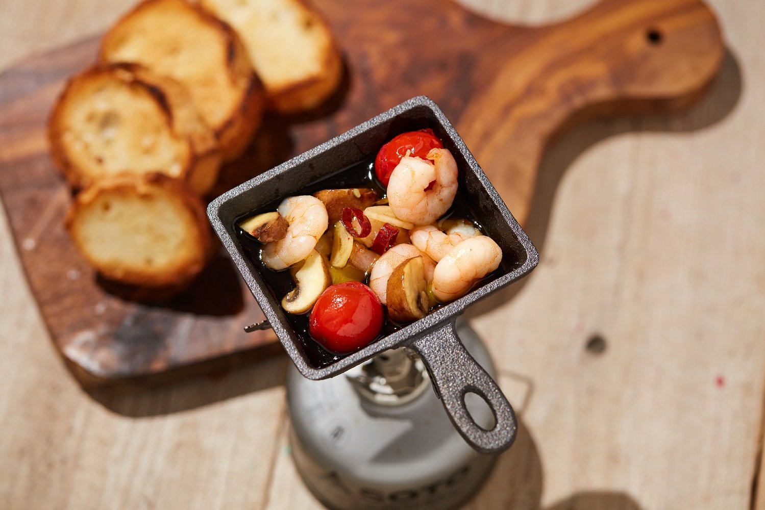 キャンプ飯 おうちご飯に使える鉄スキレットが付録に ワークマン特集掲載のゲットナビ3月号が販売中 Fav Log By Itmedia