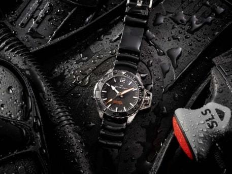 �n�~���g���u�J�[�L �l�C�r�[ �I�[�v���E�H�[�^�[ �I�[�g�v