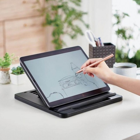 �u�h���[�C���O�E�^�C�s���O�����^�u���b�g�X�^���h�v