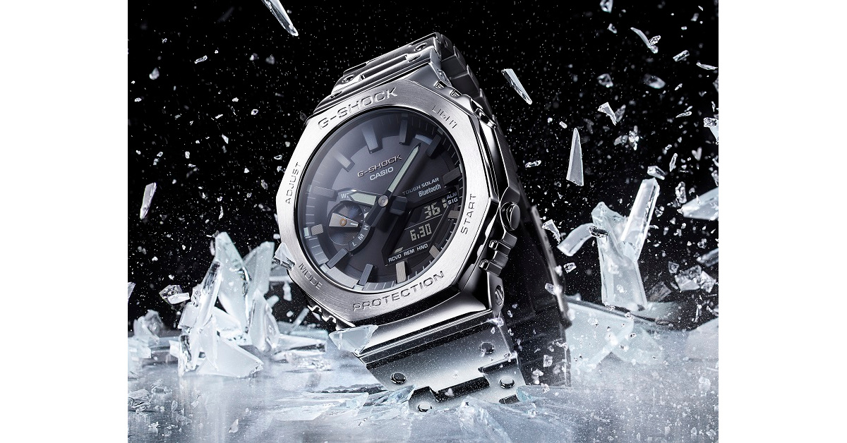 八角形ベゼルが特徴的なG-SHOCKの人気シリーズ「2100」にフルメタル
