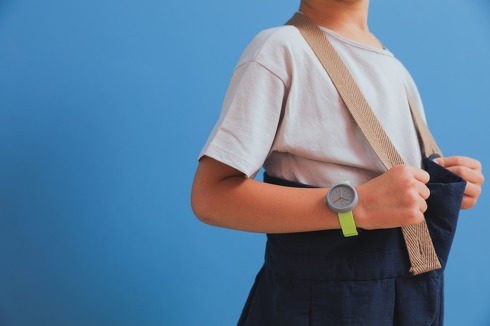 おもちゃをリサイクルした腕時計「YOT WATCH」が登場 大人も子供も