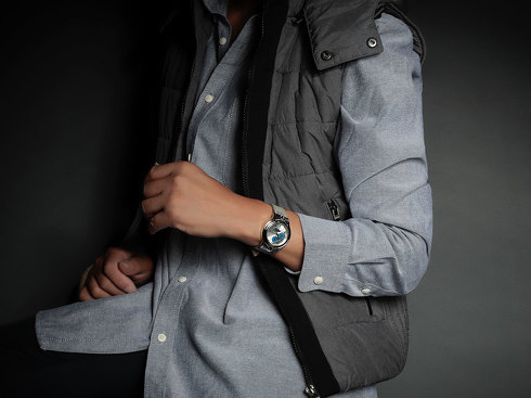 �J�i�b�N���u���o�[�V�u�����X�g�E�H�b�`�v