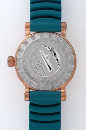 潜水艦　時計 世界初の原子力潜水艦「ノーチラス」をモチーフにしたアナログウォッチ