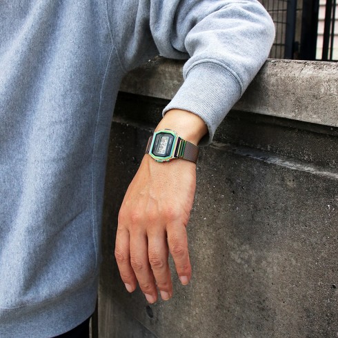 カシオのフルメタル＆レインボーのデジタル腕時計がTiCTACに登場