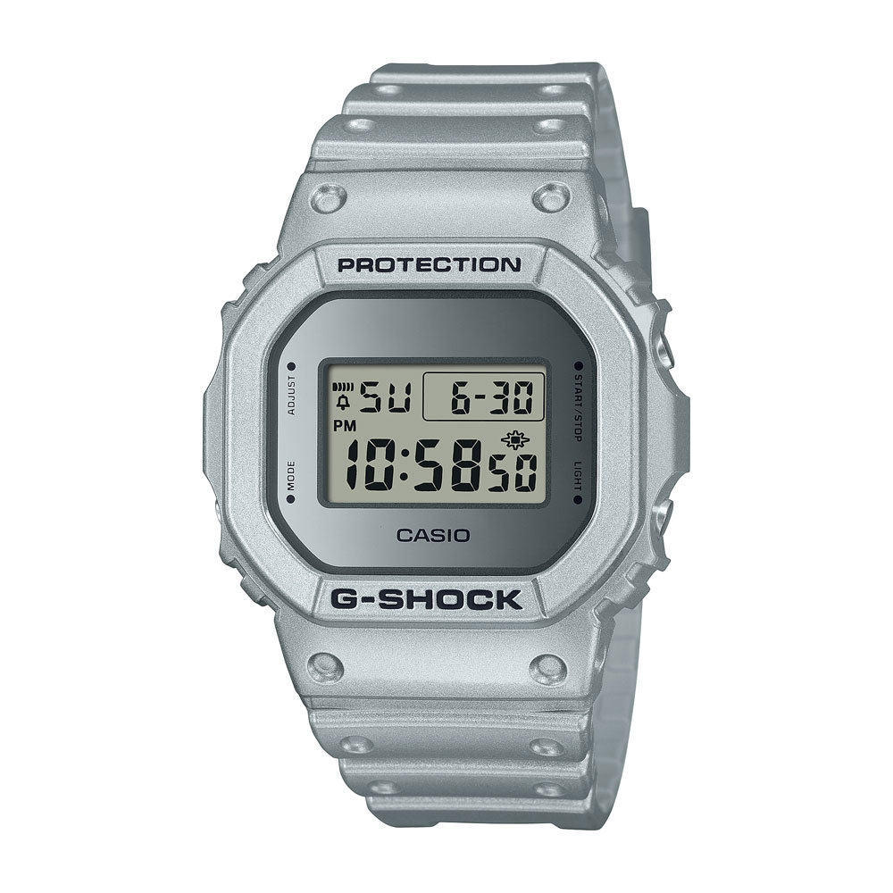 G-SHOCKからレトロフューチャーな4モデルが登場 SF的な