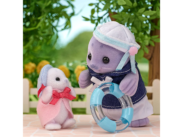 �V���o�j�A�t�@�~���[