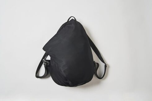 �󓇎ЁuSENSE OF PLACE by URBAN RESEARCH TRIANGULAR SILHOUETTE BACKPACK BOOK�v