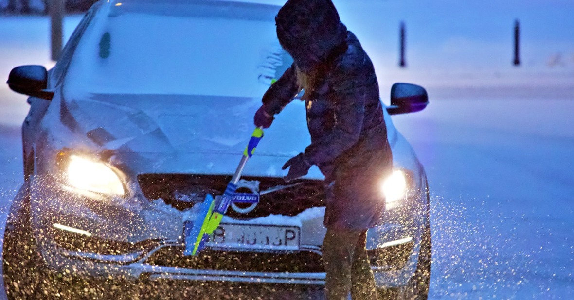 車用雪対策グッズ」人気ランキングトップ10 本格的な冬が来る前に準備