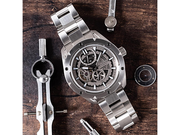 機械式スケルトン腕時計」おすすめ4選 10万円以下で買える国産フル