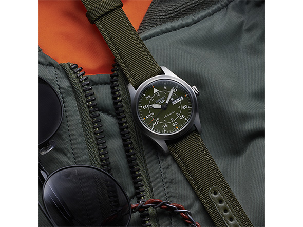詳しくないのでわかりません…新品MODNH35自動巻カスタム腕時計OYSTERDATEJUSTローズゴルード