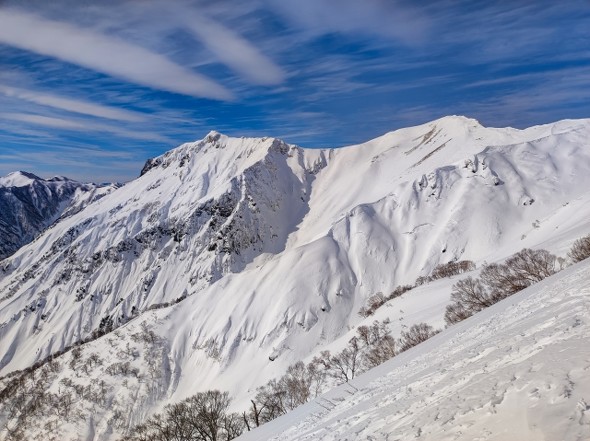 ��i�F�����ꂢ�ȎR