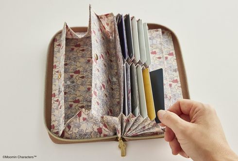 宝島社「MOOMIN カードが見やすい 大容量じゃばら式長財布 ROSE BROWN」