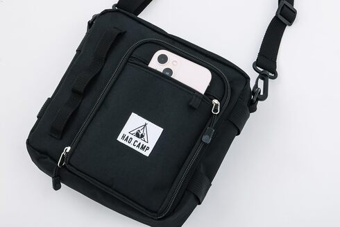 �󓇎ЁuHAO.CAMP ���O����{�g���z���_�[�t��!��Ԃ�ŗV�ׂ�V�����_�[�o�b�OBOOK�v