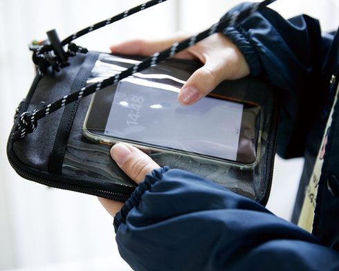 �󓇎ЁuSNOOPY �A�E�g�h�A�ɋ���! BEAGLE SCOUTS �������@�\�V�����_�[�o�b�OBOOK�v