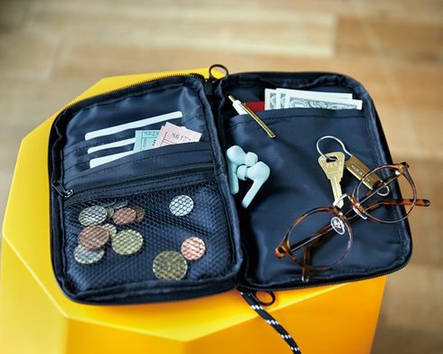 �󓇎ЁuSNOOPY �A�E�g�h�A�ɋ���! BEAGLE SCOUTS �������@�\�V�����_�[�o�b�OBOOK�v