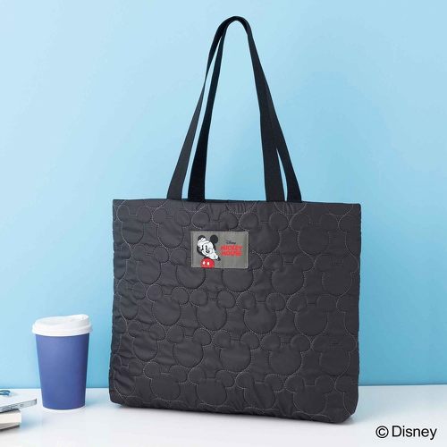 �󓇎ЁuInRed�v10����