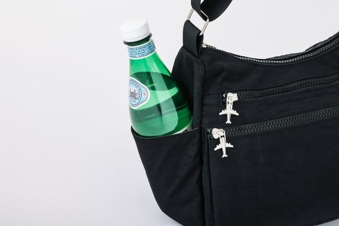 �󓇎Ёu��}��ʎЂ��l�������s�ɖ𗧂V�����_�[�o�b�O BOOK�v