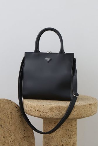 �󓇎ЁuTHE SCAPE OF GREEN 2WAY�Ŏg����! ���[���Ȃ��܌��V�����_�[�o�b�O BOOK�v