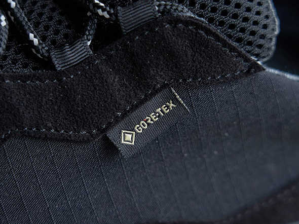 �X�j�[�J�[