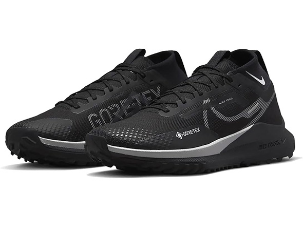 �X�j�[�J�[