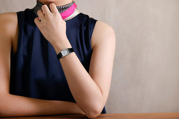 ���f�B�[�X�E�H�b�`