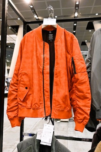 ワークマンの「MA-1」タイプは、この冬の推し服！ 3シーズン着られるジャンパーなど、高コスパなアウターを紹介（1/2 ページ） - Fav-Log  by ITmedia