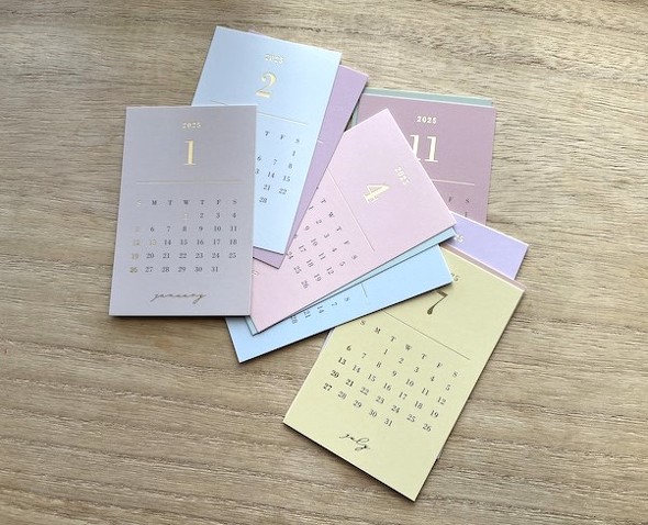 1�J���P�ʂŃJ�[�h�ɂȂ��Ă���J�����_�[�@�_�C�\�[�u�J�[�h�J�����_�[�v