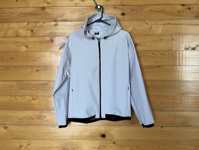 ワークマン」で1900円のフルジップフーディ スポーツにも普段使いにも