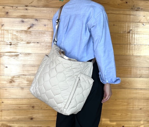 �������߂��\�ȃV�����_�[�X�g���b�v�t��