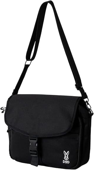 キャンプギアを収納しやすい「黒ショルダーバッグ」おすすめ3選