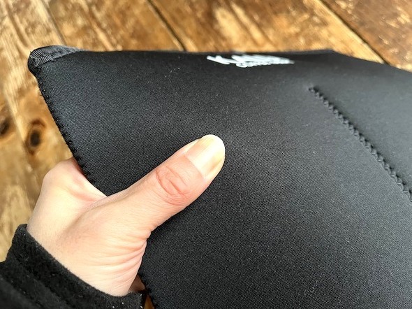 �E�G�b�g�X�[�c�̑f�ނ��g�p