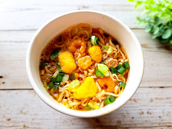 カップラーメン