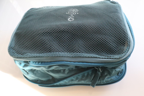 RpNg1̈ߗނ^ׂ|GXedP[Xk^Cv