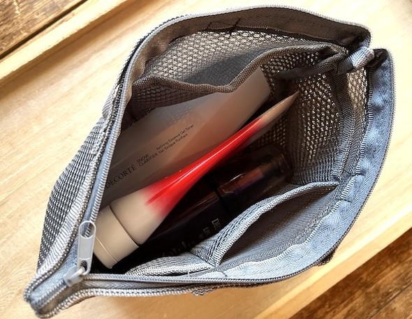 化粧品入れとしても