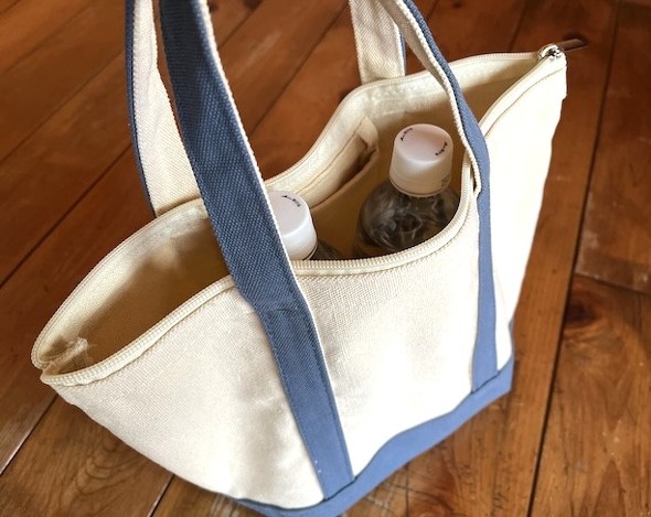 1L�̃y�b�g�{�g���𗧂Ăē������