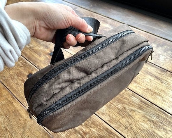 ������t��